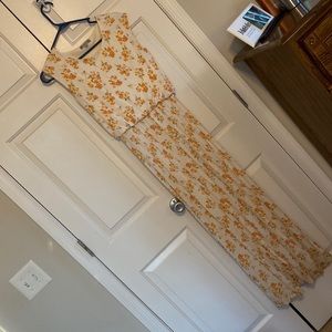 Adorable floral maxi dress